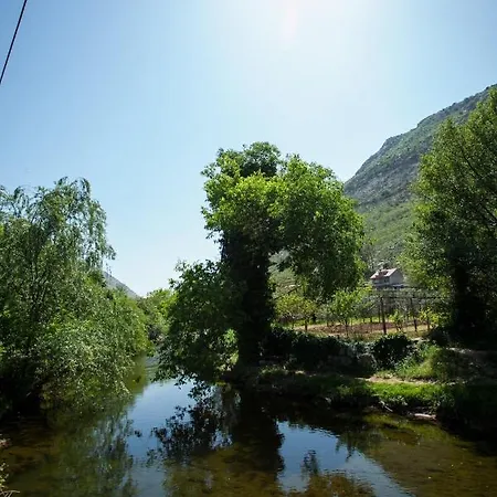 House Next To The River Miro Zrnovnica