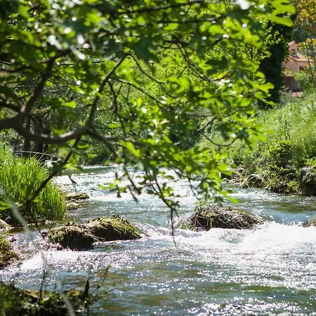 Country house House Next To The River Miro